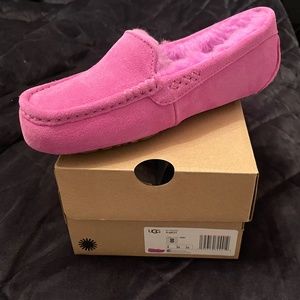 New Ugg Ansley slippers